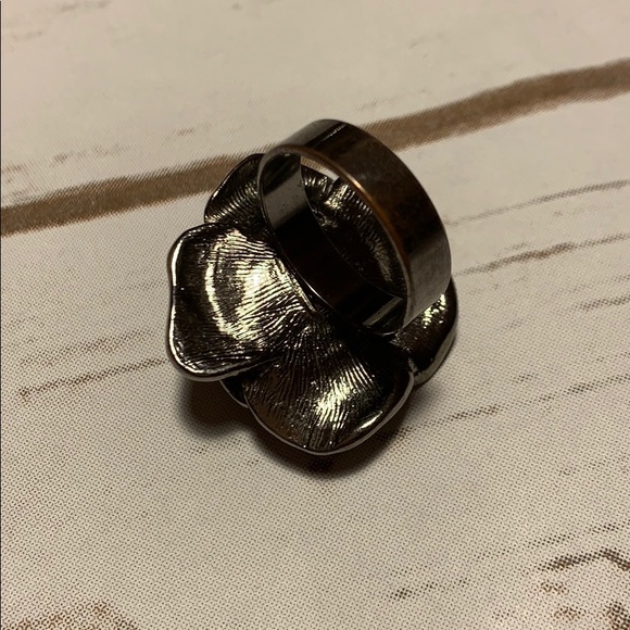 Flower ring - Picture 4 of 4